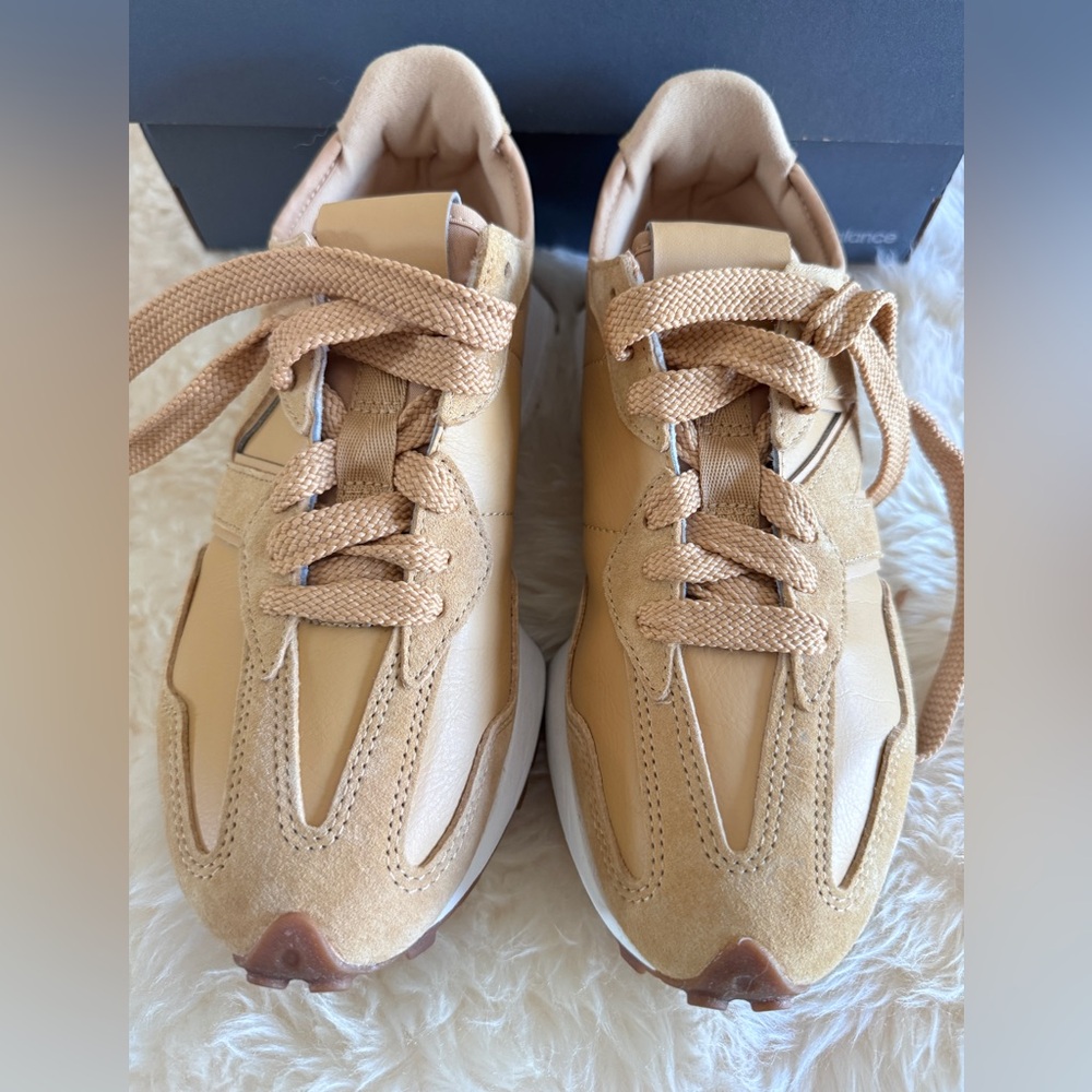 New Balance Beige/Tan Retro Style Sneakers - Picture 2 of 10